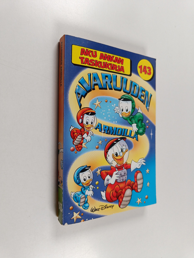 Walt Disney : Avaruuden armoilla