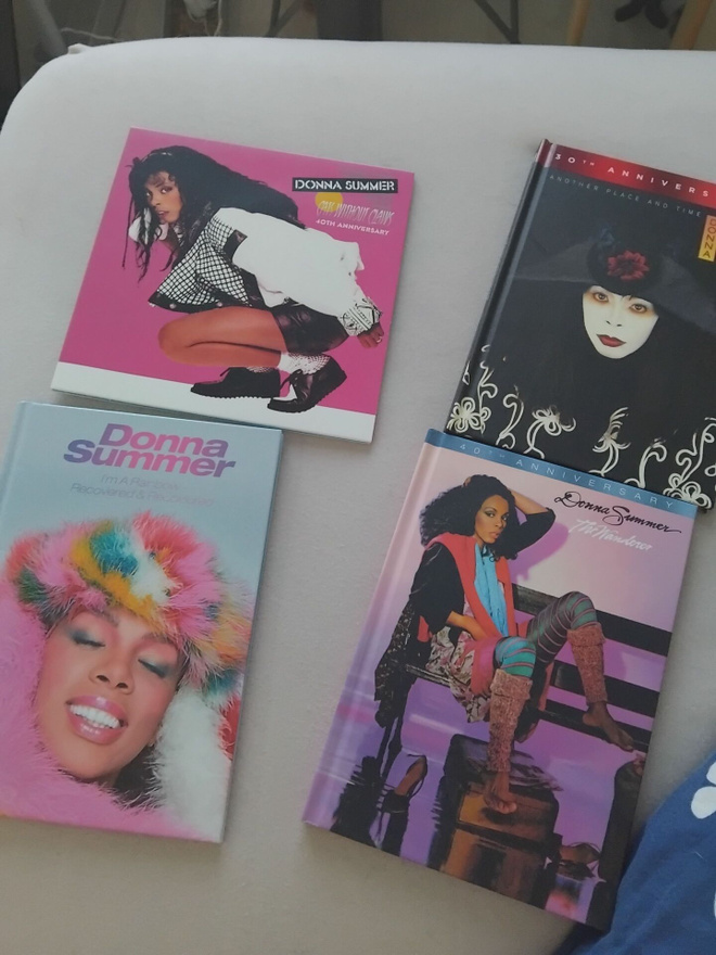 Donna Summer: 4 deluxe levyä