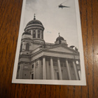0 Helsinki Suurkirkon yllä helikopteri - pikkukuva 1
