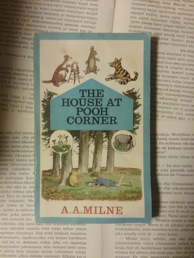 A.A. Milne - The House at Pooh Corner (paperback)