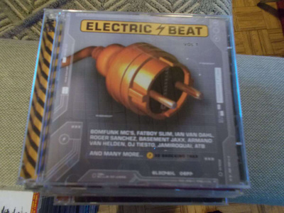 2 - CD ELECTRIC BEAT