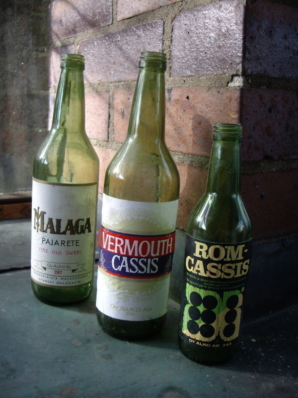 Oy ALKO Ab  MALAGA -viini Rom Cassis Vermouth Cassis -PULLOT