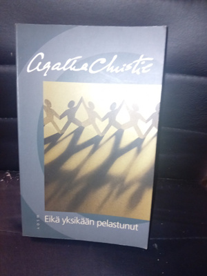 Agatha Christie  : Eikä yksikään pelastunut ( SIS POSTIKULU