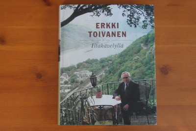 Erkki Toivanen:Iltakävelyllä.2.P.2002.Sid.Kp.
