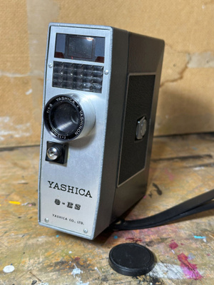 Yashica 8 ES -kaitafilmikamera