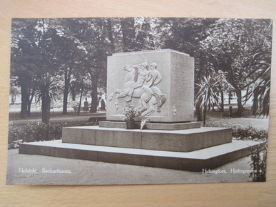 VANHA Postikortti Helsinki Sankarihauta 1920-luku