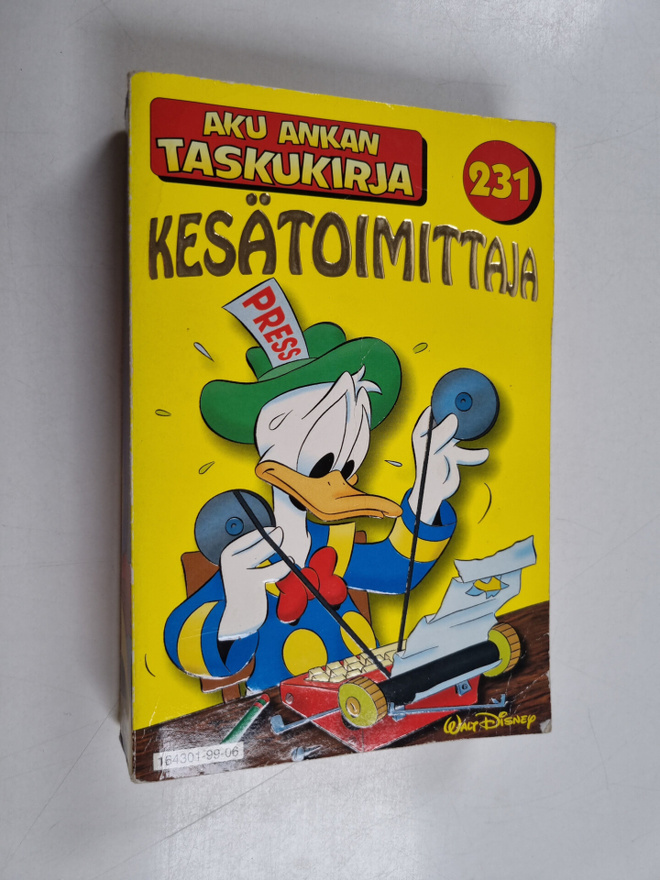Walt Disney : Kesätoimittaja