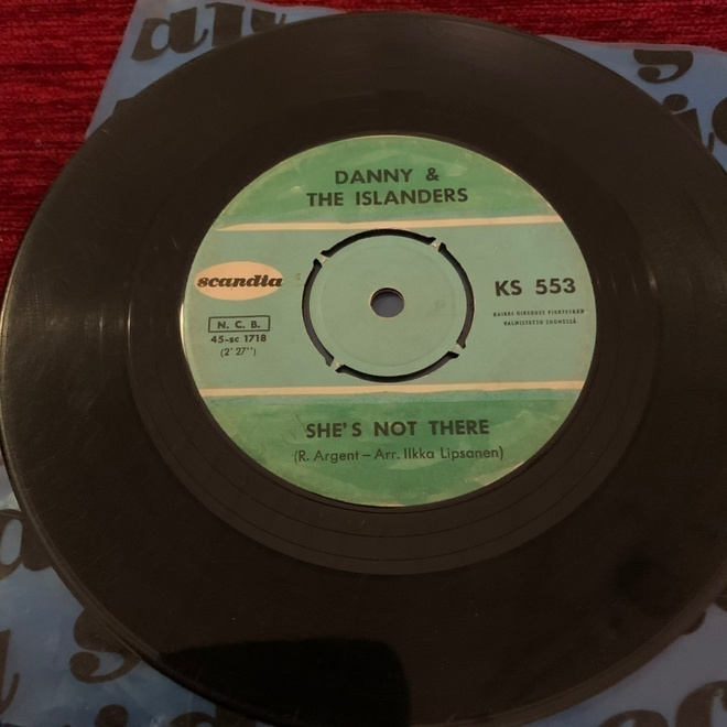DANNY & The Islanders: She’s Not There *  Jambalaya