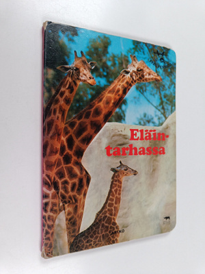 Eläintarhassa