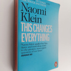 Naomi Klein : This changes everything : capitalism vs. th... - pikkukuva 1