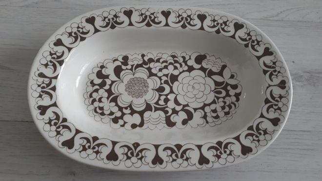 Gardenia tarjoilukulho 17x24,5, Arabia