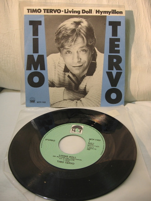 Timo Tervo: Living Doll/ Hymyillen 7"