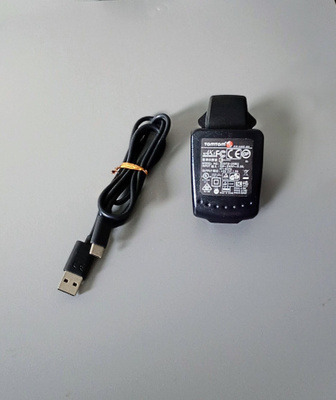 TomTom Navigaattori Laturi + USB- C kaapeli