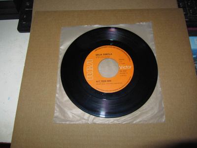 Seija Simola 7"Nyt teen sen/Hän isäänsä niin muistuttaa 1981