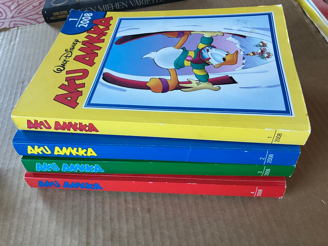 AKU ANKKA VUOSIKERTA 2008 4 KIRJAA HYVÄ