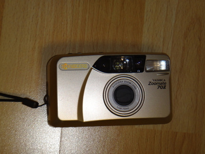 YASHICA ZOOMMATE 70Z