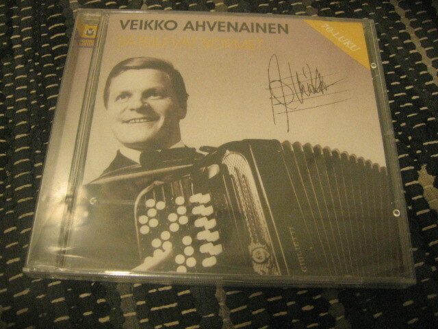 Veikko Ahvenainen - Säteilevät sormet