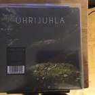 Uhrijuhla Liian kaukana/ Kivettynyt metsä 7” Muoveissa - pikkukuva 1