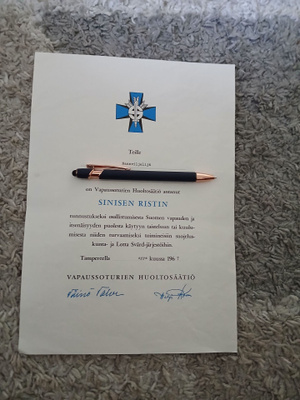 Myöntökirja sininen risti