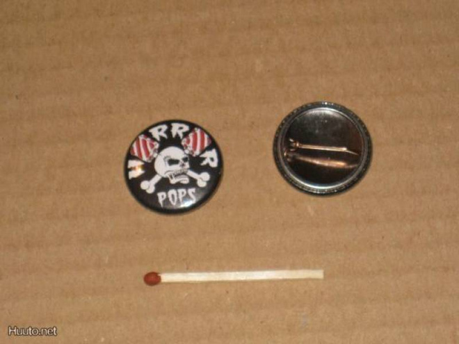 Horror Pops rintanappi a1"