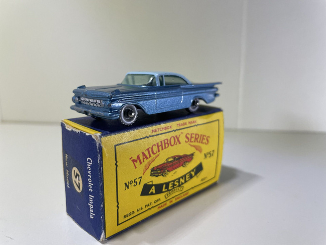 Lesney Chevrolet Impala leluauto 60-luvulta