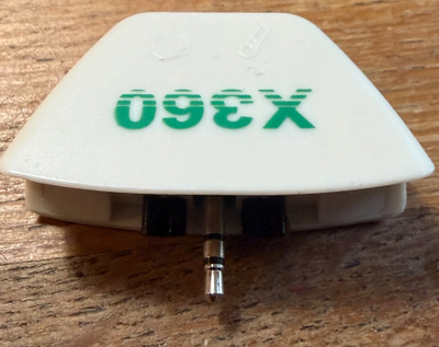 Xbox 360 kuuloke/mic sovitin