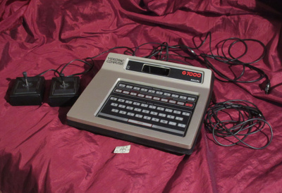 Philips Videopac G7000 - välkkyy, rikki