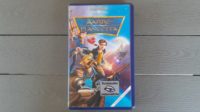 VHS: Aarreplaneetta (Walt Disney Klassikot 2002)