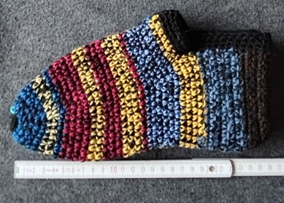 Alina´s Handmade virkatut tossut moniväri