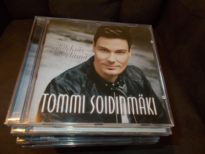 CD TOMMI SOIDINMÄKI ** YHDEKSÄS ELÄMÄ **