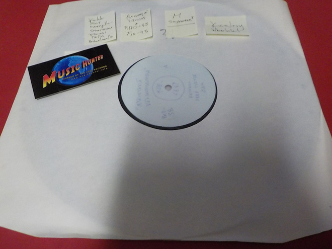 V/A - MYKISTÄVIÄ VÄLIKOHTAUKSIA M KOELEVY LP