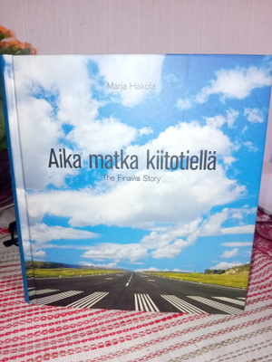 Hakola : Aika matka kiitotiellä - The Finavia Story  ( SIS P