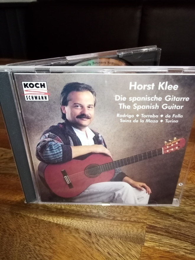 CD Horst Klee :  The Spanish GUITAR ( SIS POSTIKULU)
