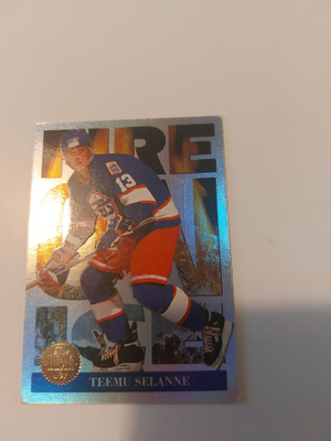 1994-95 Leaf Fire on Ice #12 Teemu Selänne