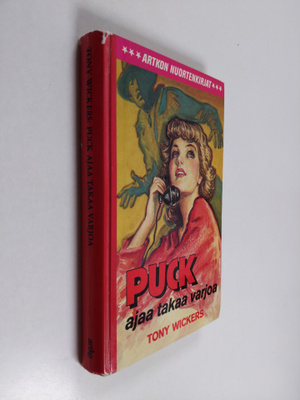 Tony Wickers : Puck ajaa takaa varjoa