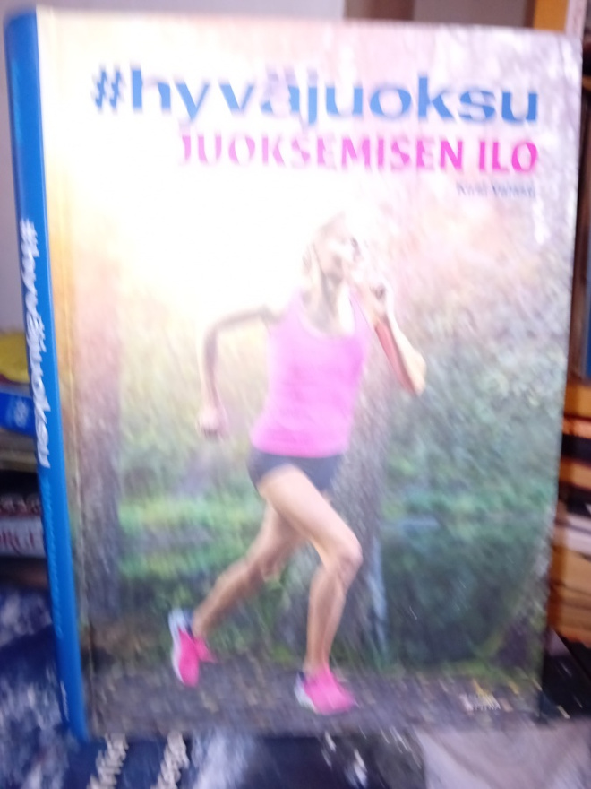 Valasti : hyväjuoksu - Juoksemisen ilo ( SIS POSTIKULU  )