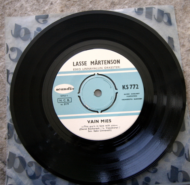 Lasse Mårtenson – Vain Mies / Vihreät Omenat