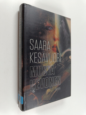 Saara Kesävuori : Musta hevonen