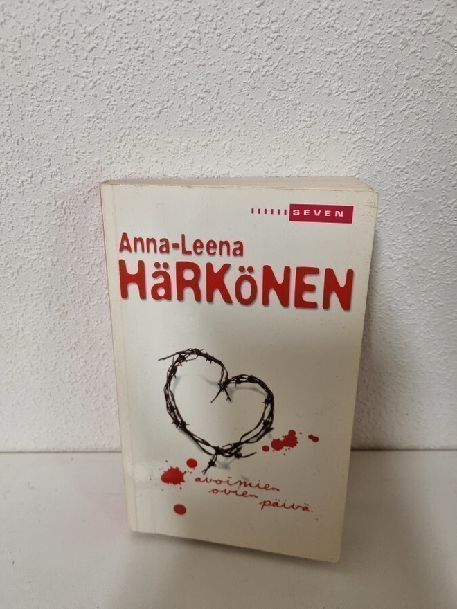 ANNA-LEENA HÄRKÖNEN: AVOIMIEN OVIEN PÄIVÄ