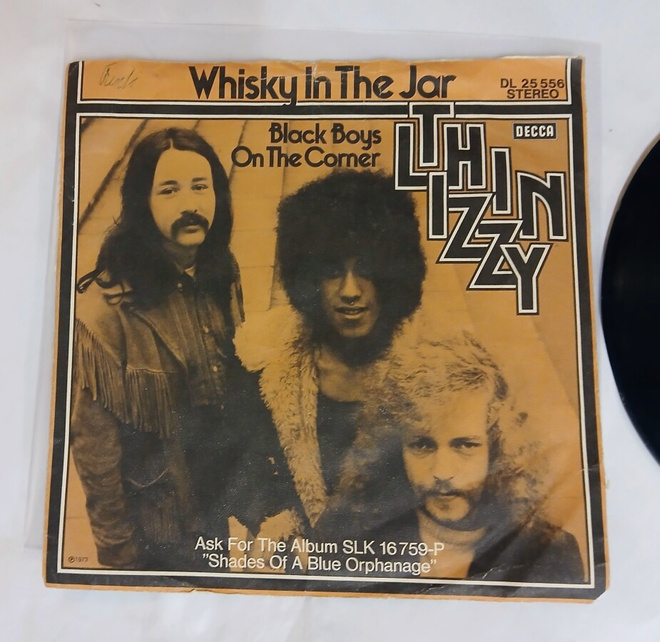 Thin Lizzy - Whisky in The Jar / Black Boys On The Corner