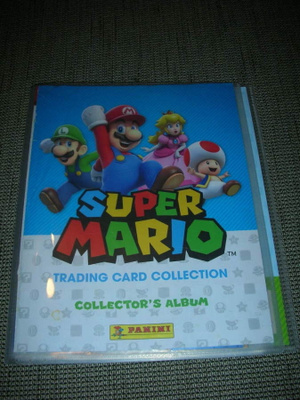Panini Super Mario trading card keräilykansio ja kortteja