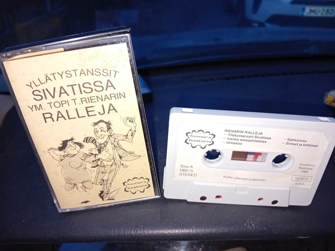 C-kasetti Topi T. Rienarin ralleja  : Yllätystanssit Sivatis