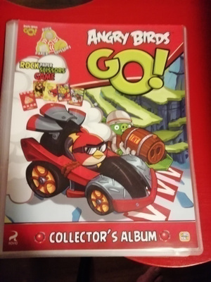 Angry Birds GO collector's album keräilykirja korteille