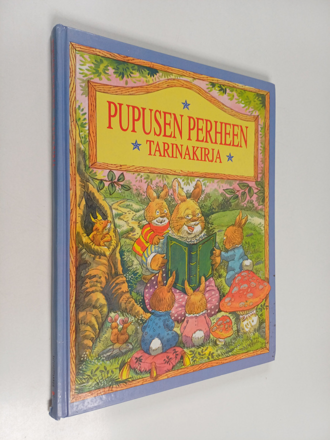 Valerie Hall : Pupusen perheen tarinakirja