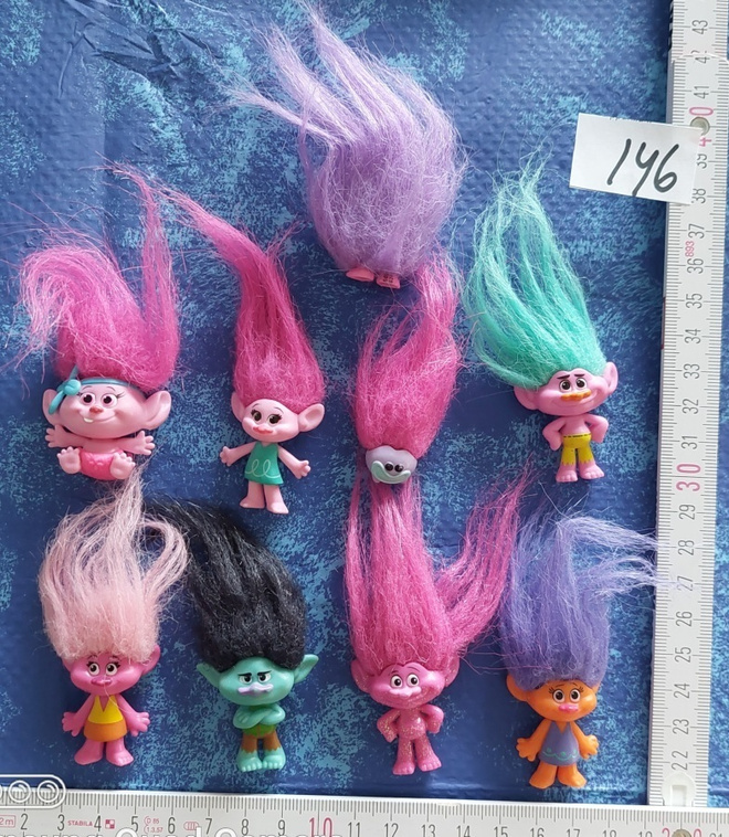 Trolli nro 146 : 9 kpl /setti eriväriset