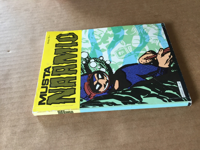 MUSTANAAMIO POKKARI 1988 HYVÄ