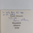 Hannu Niklander : Kauniisti niiaava tytär (signeerattu, t... - pikkukuva 3