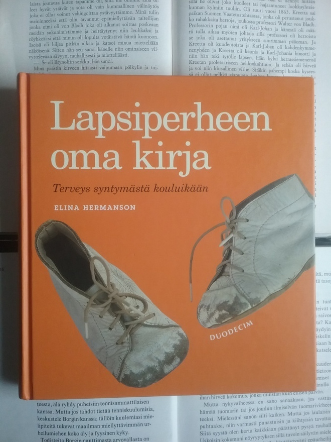 Elina Hermanson - Lapsiperheen oman kirja (sid.)
