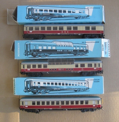 Märklin 3 TEE pikajunanvaunua 24cm peltiä