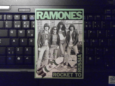 RAMONES Rocket To Russia postikortti. Aito.